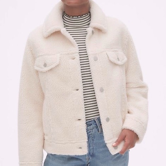 GAP Jackets & Blazers - GAP Icon Sherpa Jacket